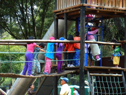 7 BEST ART, HANDICRAFTS MARKETS OF ECUADOR: Children at Ejido park, Quito, Ecuador