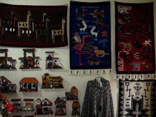 7 BEST ART, HANDICRAFTS MARKETS OF ECUADOR: Beautifully upscaled tapishes, etc. at Productos Andinos, Quito