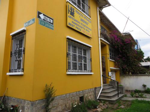 7 BEST ART, HANDICRAFTS MARKETS OF ECUADOR: A great art and craft shop is Productos Andinos, Quito