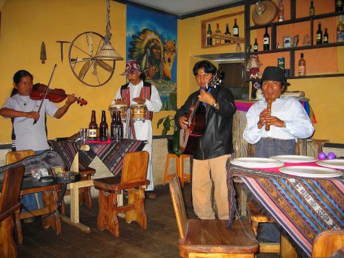 TOP 10 FAMOUS PLACES TO VISIT IN ECUADOR: Andean Musico group in Otovalo