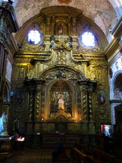 FAMOUS HISTORIC CHURCHES IN QUITO, ECUADOR: Interior Santo Domingo Church