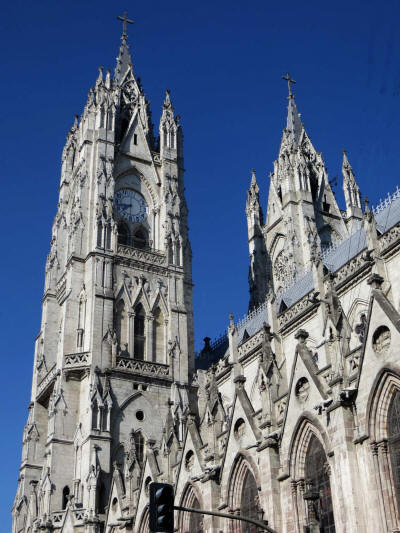 FAMOUS HISTORIC CHURCHES IN QUITO, ECUADOR: Basilica del Voto