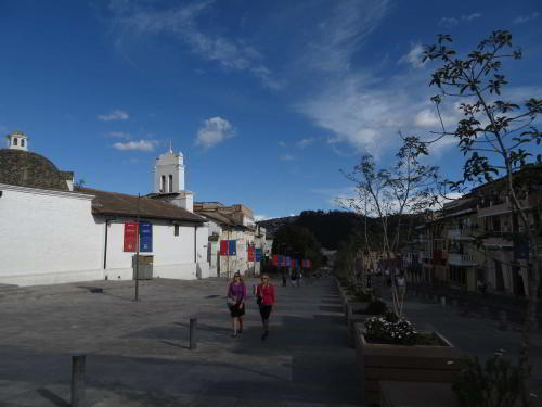 FAMOUS HISTORIC CHURCHES IN QUITO, ECUADOR: Capillo del Robo at 24 de Mayo Square