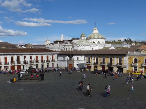 FAMOUS HISTORIC CHURCHES IN QUITO, ECUADOR: Compa��a de Jesus Church