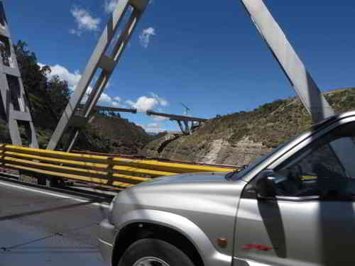 QUITO AIRPORT CODE  [UIO] & DEPARTURES: Bridge connecting Quito with airport.