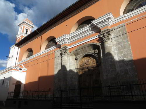 FAMOUS HISTORIC CHURCHES IN QUITO, ECUADOR: Santa Catalina  Convent