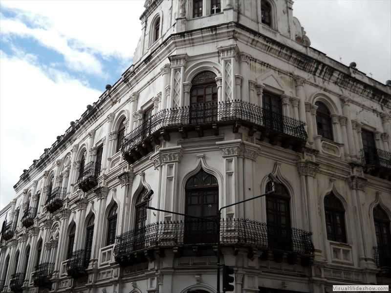 cuenca_colonial_building_cuenca