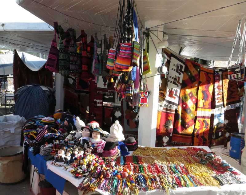 otavalo_ecuador_market