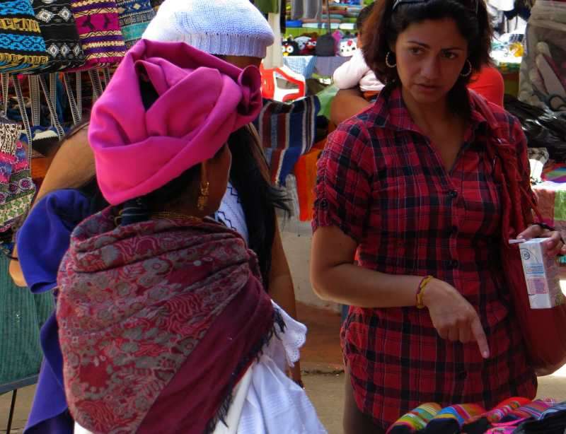 otavalo_food_market