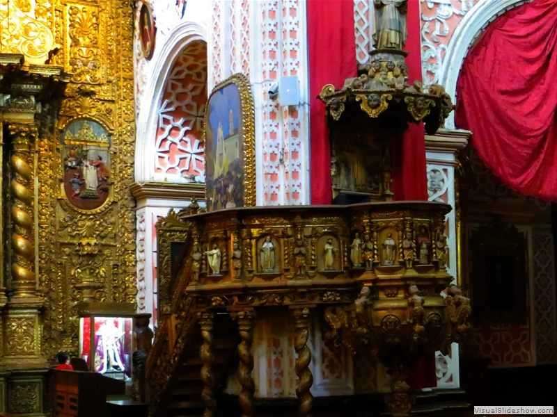 pulpit-santo-domingo-church-quito