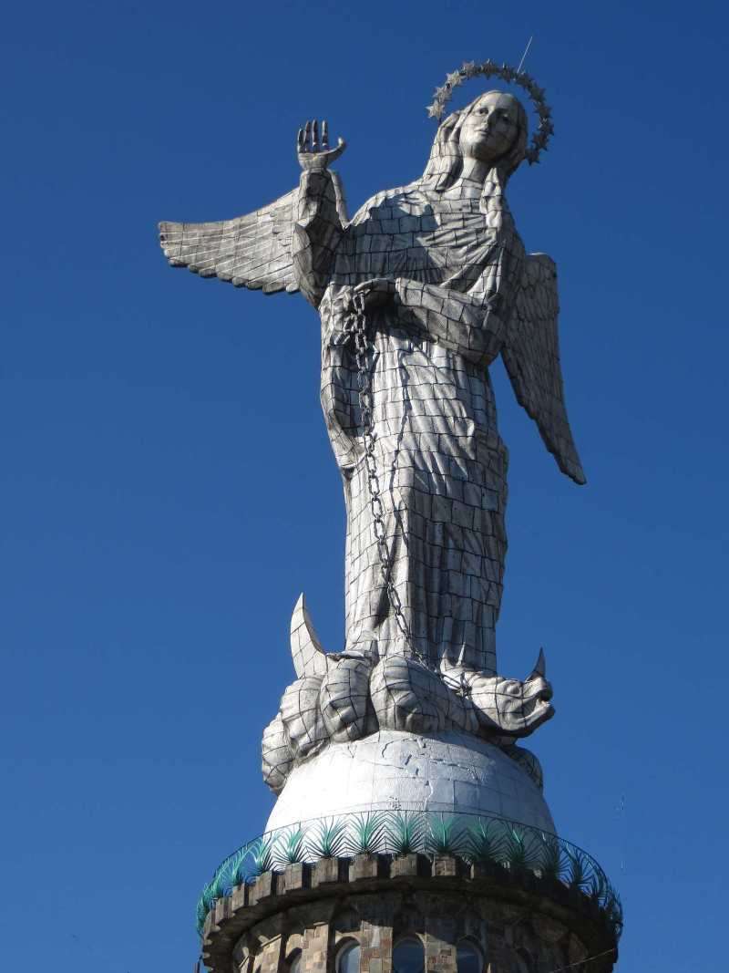 quito-virgin-panacillo