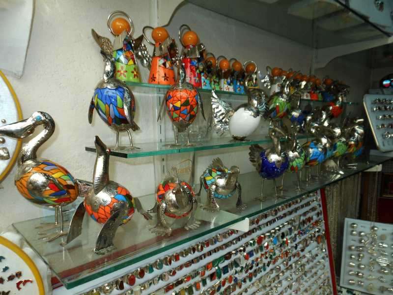 silver-porcelin-eggs