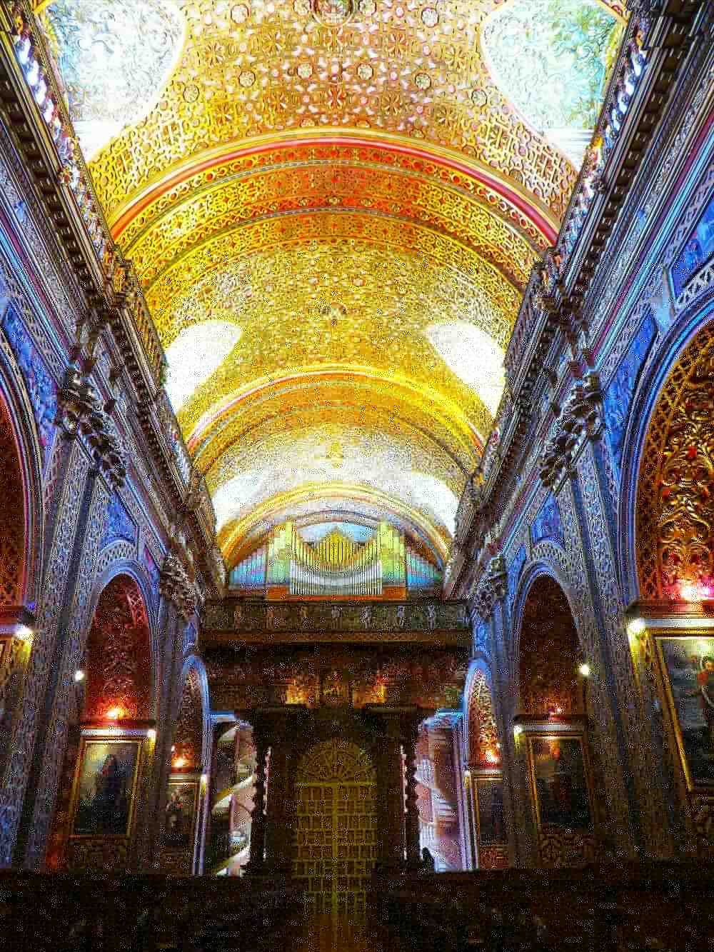 Interior of the Compania de Jesus Church